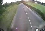 Truck smashes motorcycle and kills biker instantly 2