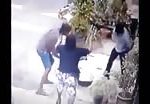 Two machete-wielding thugs attack a girl in india 2
