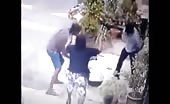 Two machete-wielding thugs attack a girl in india 17