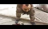 Iraqi soldiers playing with isis decapitate head 5