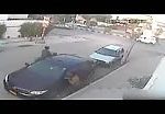 Car mirror thief gets instant justice 1