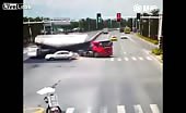 Cement truck overturns and crushing car, like a tin can 5