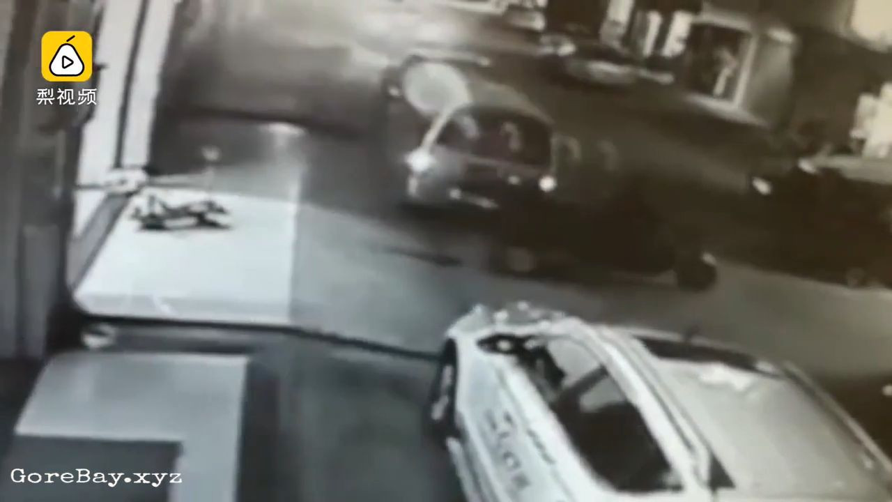 Kid got smashed by a reversing vehicle 2