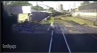 Train suicide 16