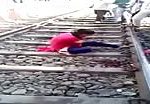 Woman looses arm in train accident 1