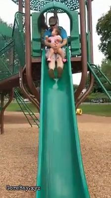 Dad twisted his daughter's leg down the slide 16