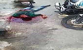 Man dead on road on nobody cares 6