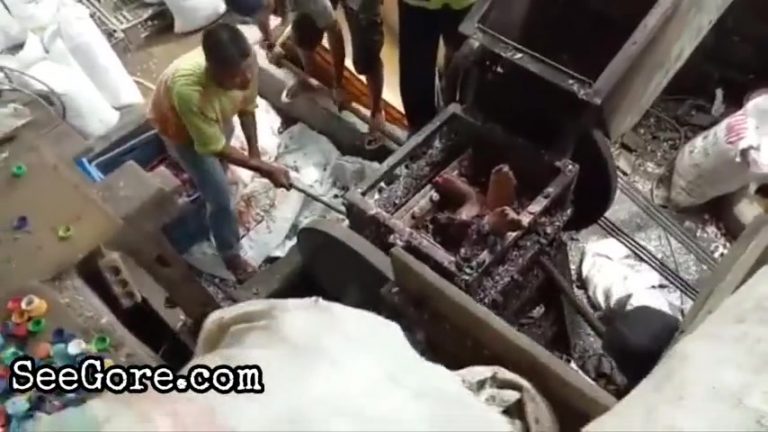 [Aftermath] Worker blended into pieces by a shredding machine 11