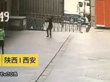 Man tries to catch a suicide jumper 8