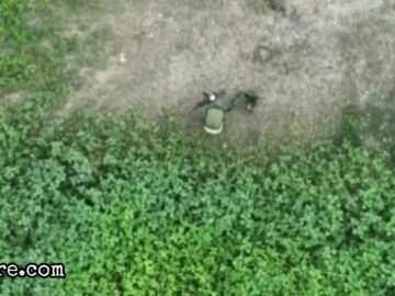 Drone drops a mortar next to a shitting Russian army 24