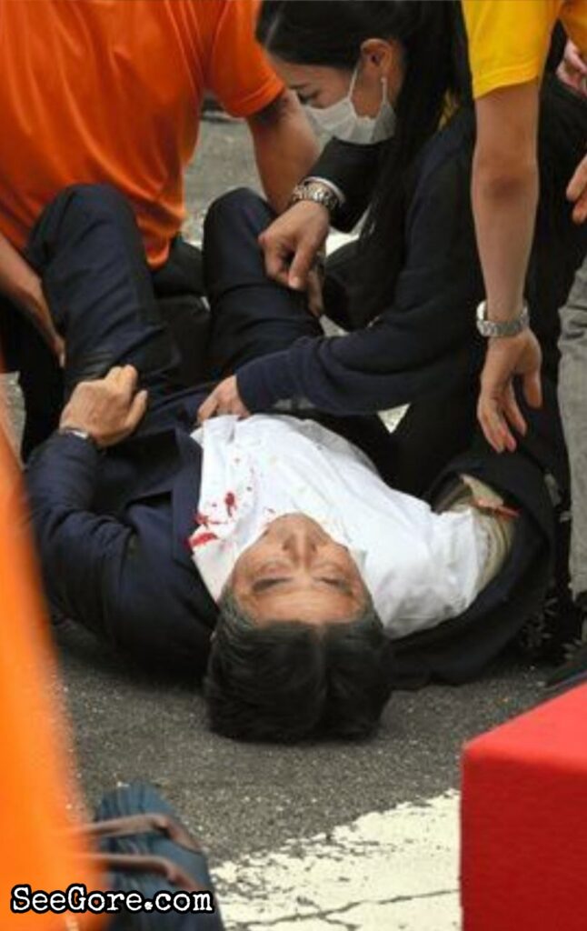 Japanese former Prime Minister, Shinzo Abe, assasinated 3