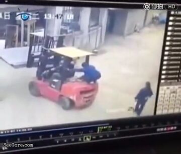 Worker crushed by a forklift 15