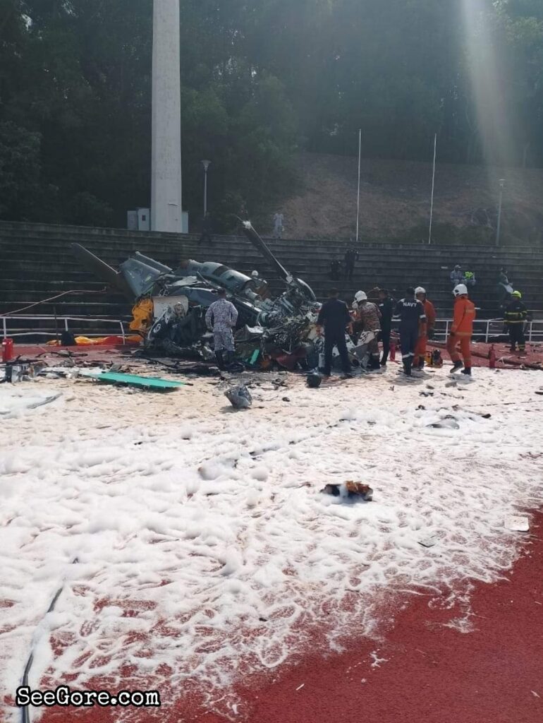 10 dead in helicopter crash in Malaysia 5