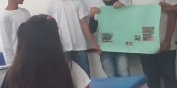Boy stabs a girl with a pen, who laughed at his bad school presentation 13
