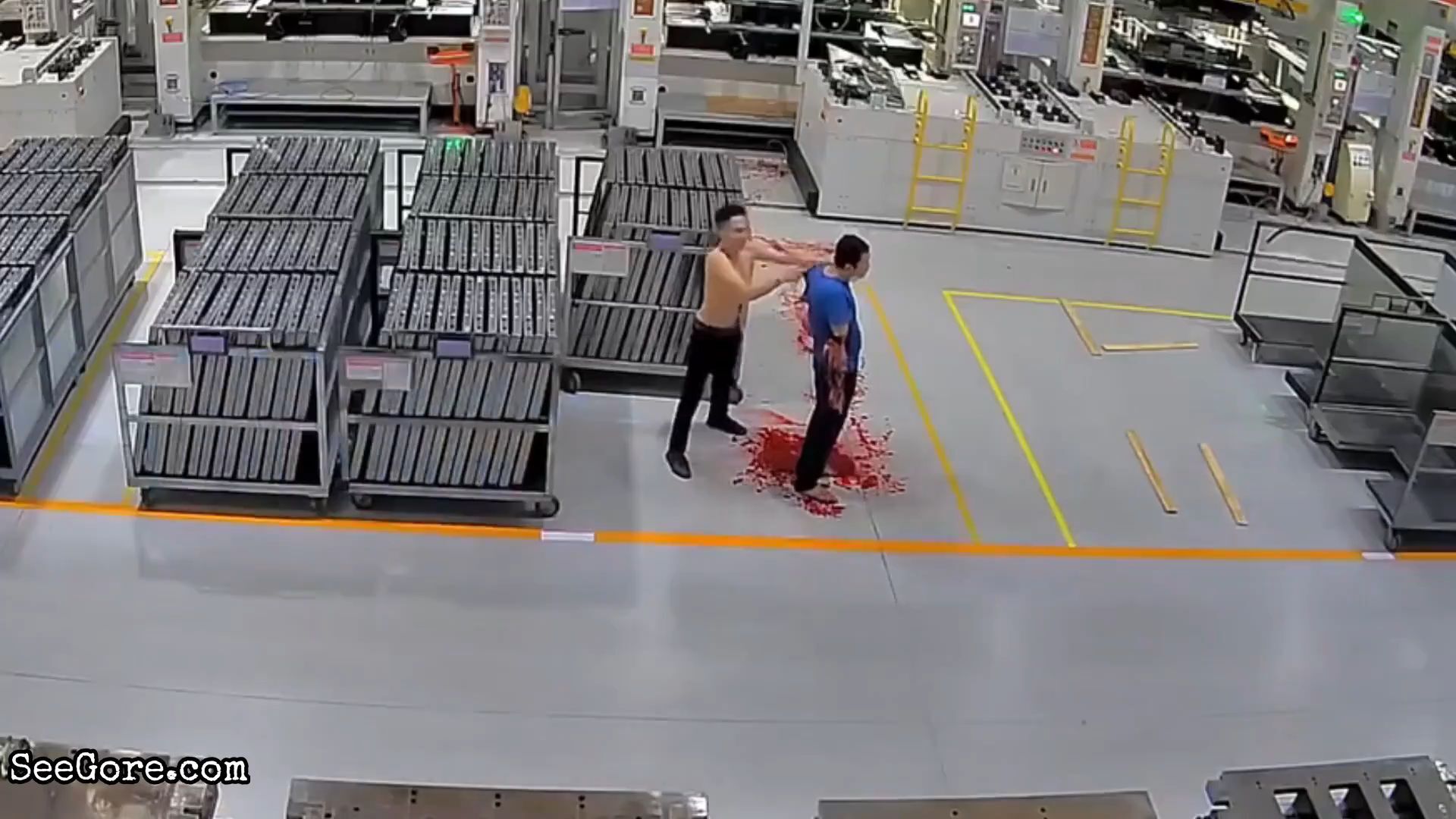 Guy loses both arms at work - SeeGore