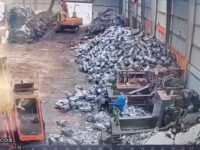 Factory Worker Puts Himself Inside a Crusher Machine Instead of Trash 4