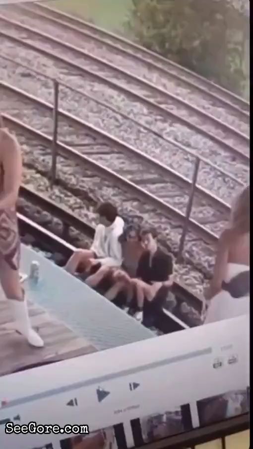 2 People Electrocuted on Railway 11